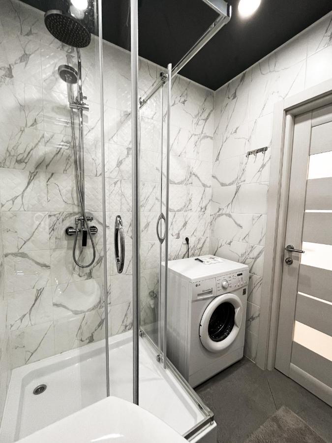 Світлі Апартаменти В Самому Центрі Біля Корпусного Парку - Мережа Helen Poltava Room photo