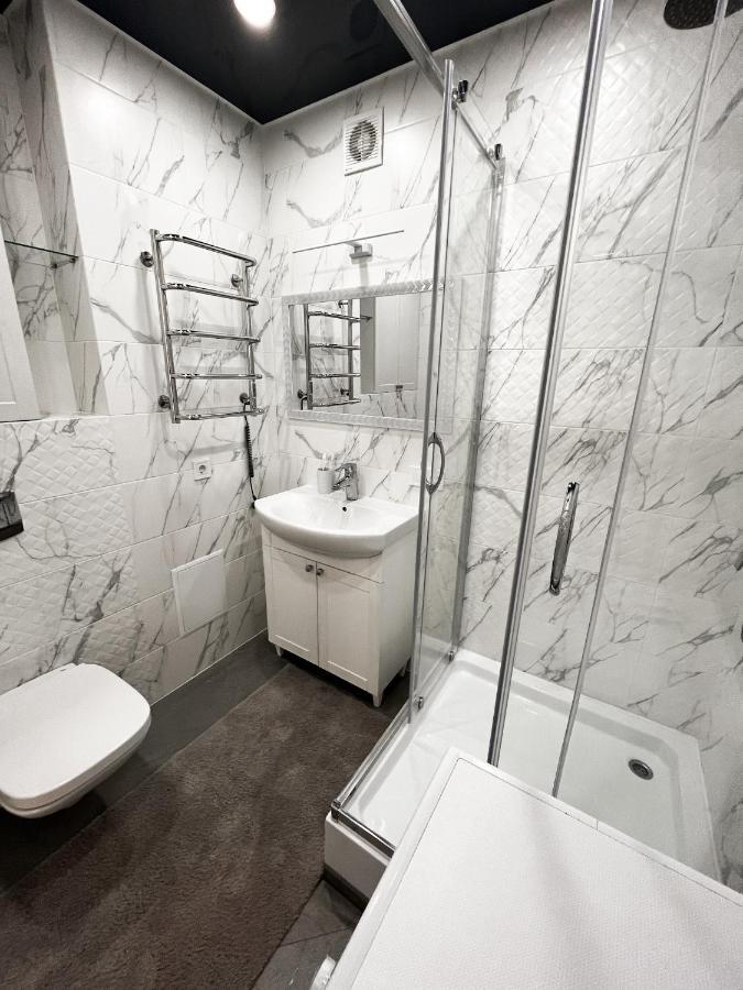 Світлі Апартаменти В Самому Центрі Біля Корпусного Парку - Мережа Helen Poltava Room photo
